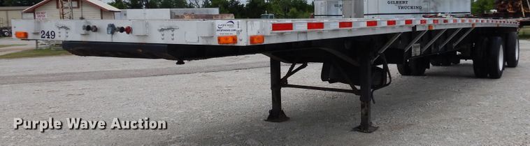 image for item DH8541 1996 Transcraft Eagle W2  flatbed trailer