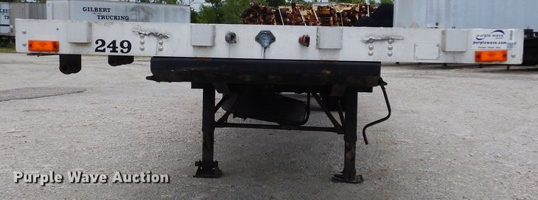 image for item DH8541 1996 Transcraft Eagle W2  flatbed trailer