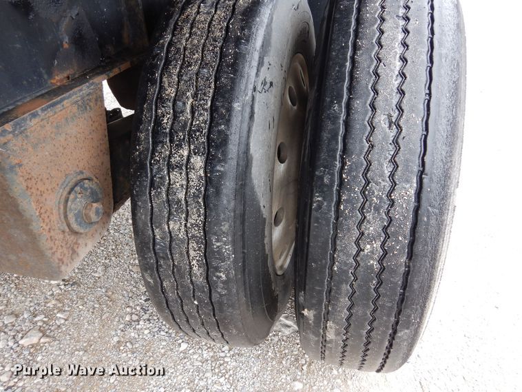 image for item DH8541 1996 Transcraft Eagle W2  flatbed trailer