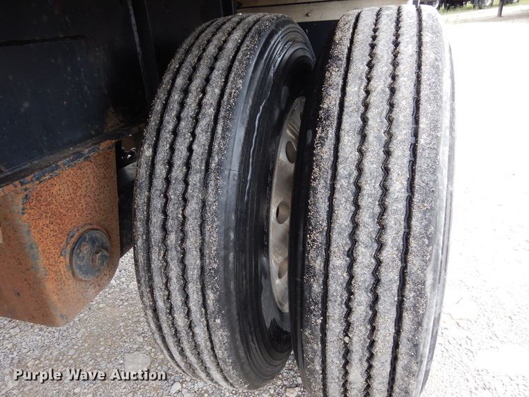 image for item DH8541 1996 Transcraft Eagle W2  flatbed trailer