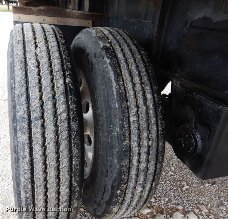 image for item DH8541 1996 Transcraft Eagle W2  flatbed trailer