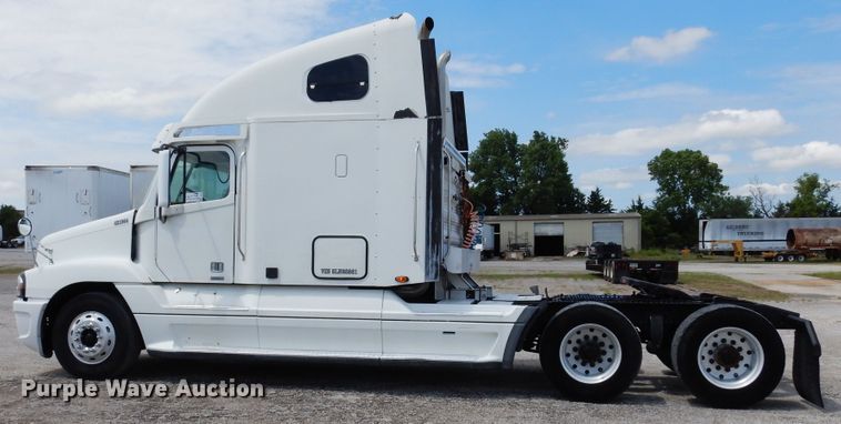 image for item DH8542 2005 Freightliner Century Class ST  semi truck