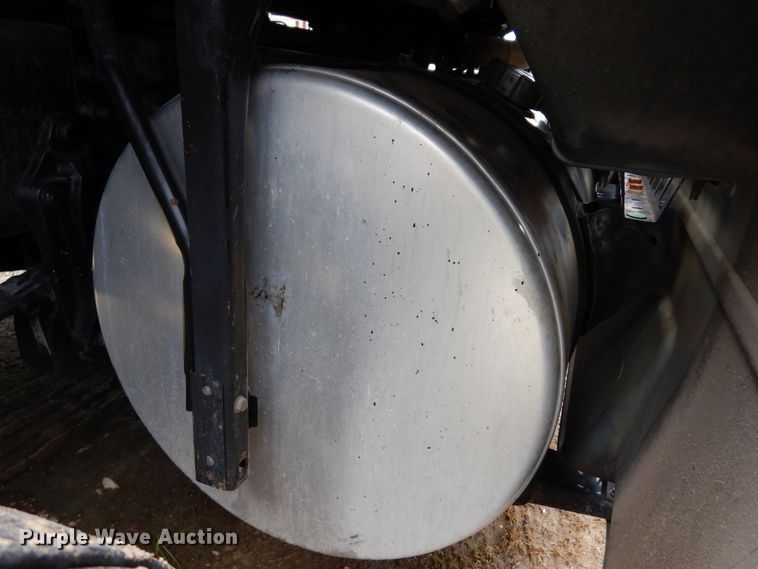 image for item DH8542 2005 Freightliner Century Class ST  semi truck