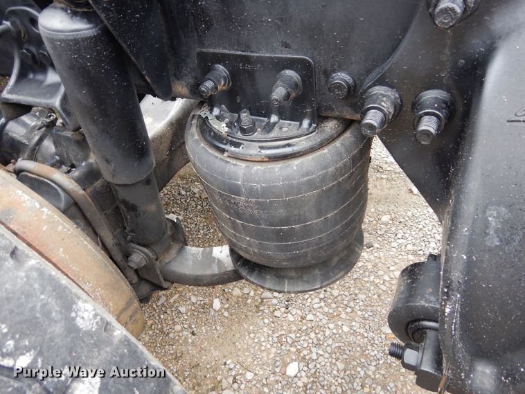 image for item DH8542 2005 Freightliner Century Class ST  semi truck