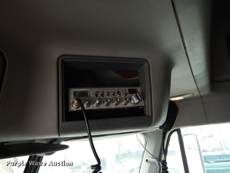 image for item DH8542 2005 Freightliner Century Class ST  semi truck