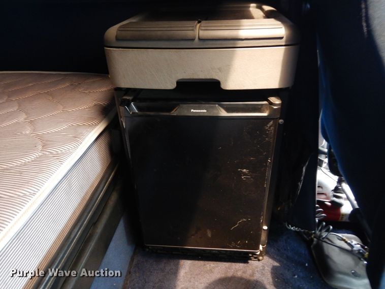 image for item DH8542 2005 Freightliner Century Class ST  semi truck