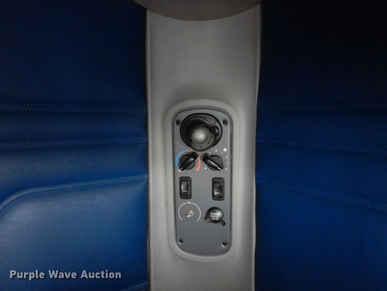 image for item DH8542 2005 Freightliner Century Class ST  semi truck