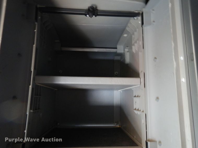 image for item DH8542 2005 Freightliner Century Class ST  semi truck