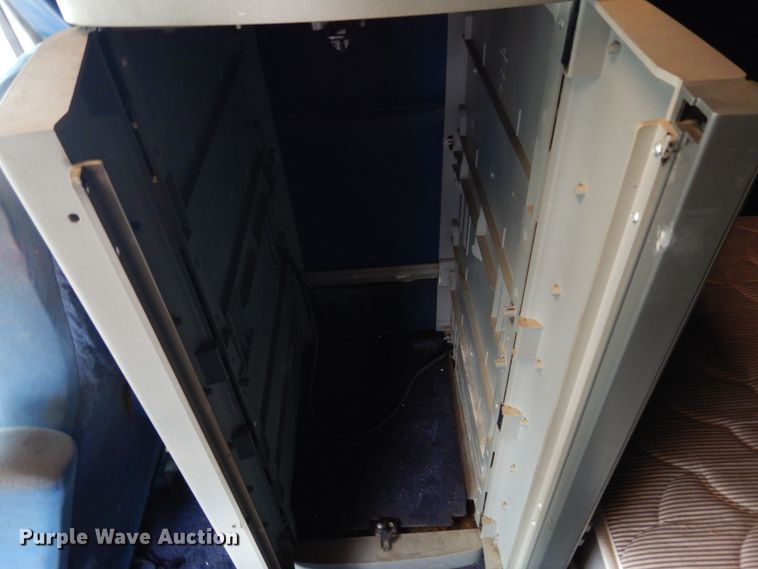 image for item DH8542 2005 Freightliner Century Class ST  semi truck