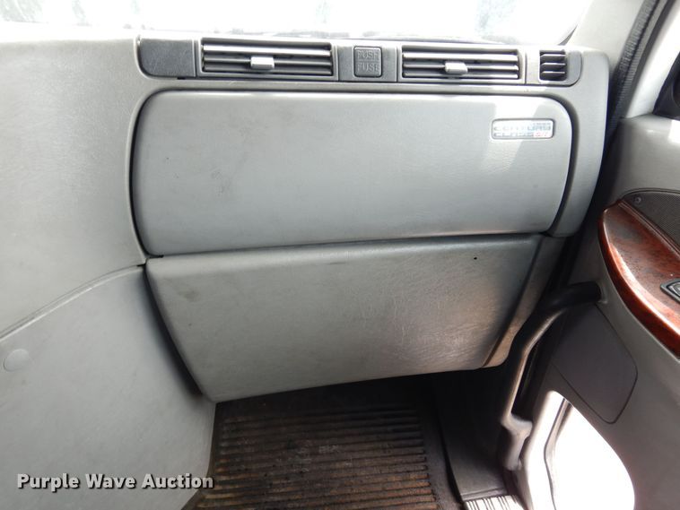 image for item DH8542 2005 Freightliner Century Class ST  semi truck