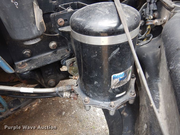 image for item DH8542 2005 Freightliner Century Class ST  semi truck