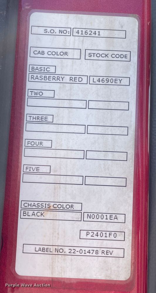 image for item DJ5019 2017 Peterbilt 579  semi truck