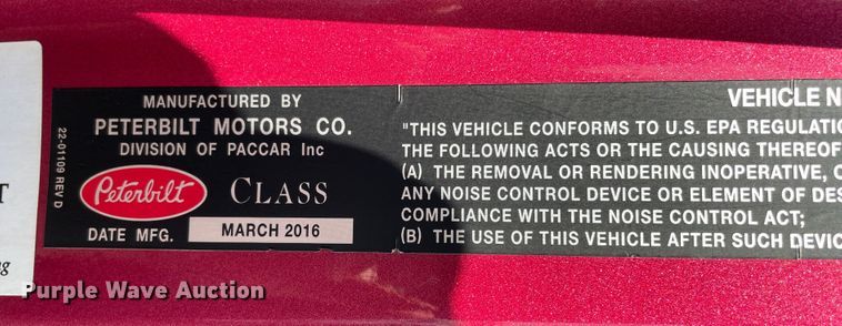 image for item DJ5019 2017 Peterbilt 579  semi truck