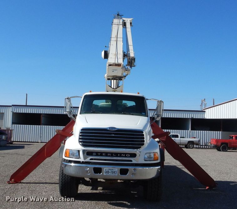 image for item DJ8959 2006 Sterling L9500  crane truck