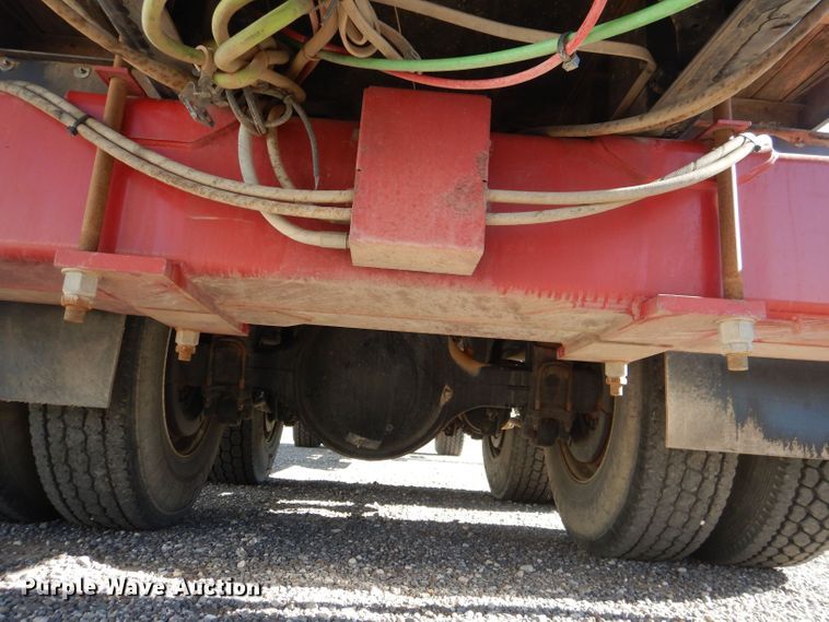 image for item DJ8959 2006 Sterling L9500  crane truck