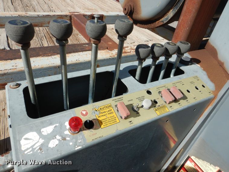 image for item DJ8959 2006 Sterling L9500  crane truck