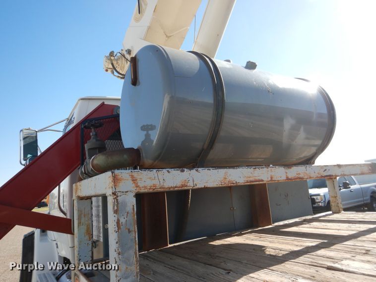 image for item DJ8959 2006 Sterling L9500  crane truck