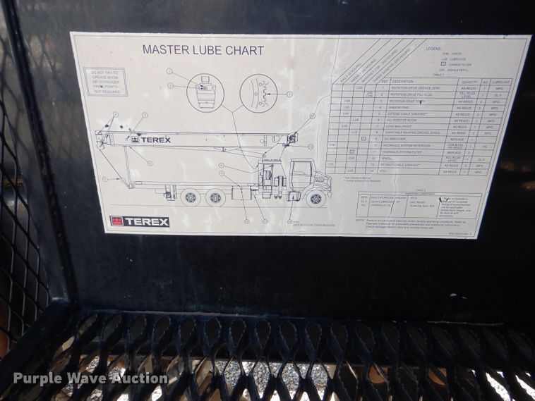 image for item DJ8959 2006 Sterling L9500  crane truck