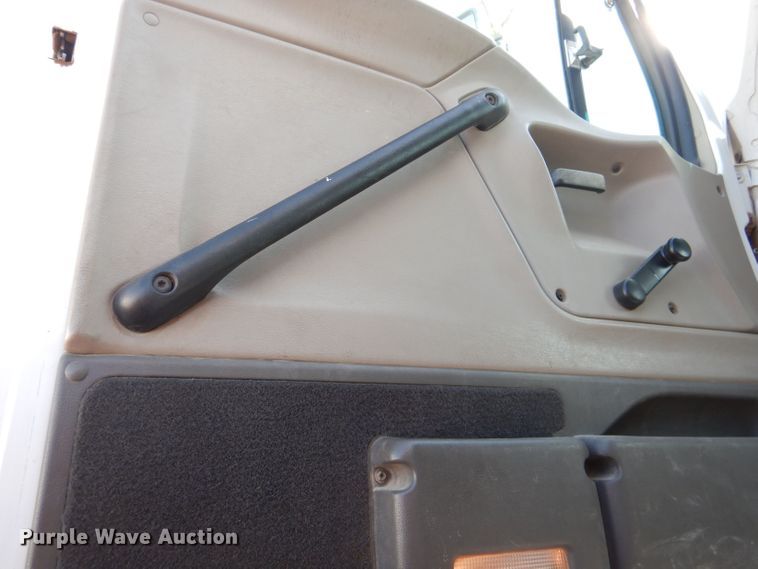 image for item DJ8959 2006 Sterling L9500  crane truck