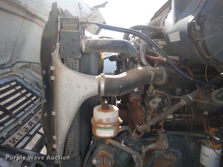 image for item DJ8959 2006 Sterling L9500  crane truck