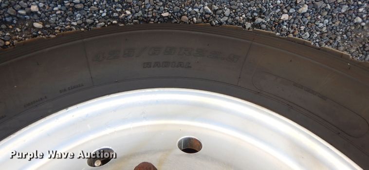 image for item DJ8959 2006 Sterling L9500  crane truck