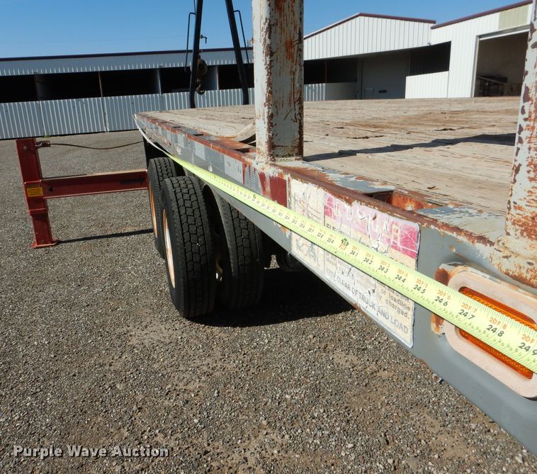 image for item DJ8959 2006 Sterling L9500  crane truck