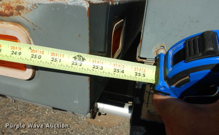 image for item DJ8959 2006 Sterling L9500  crane truck