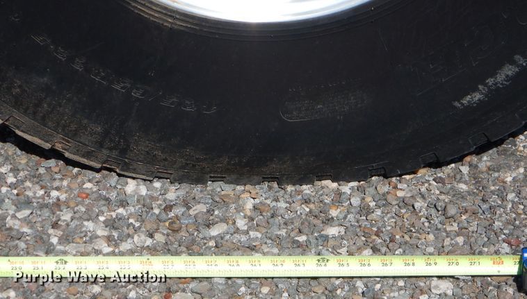 image for item DJ8959 2006 Sterling L9500  crane truck