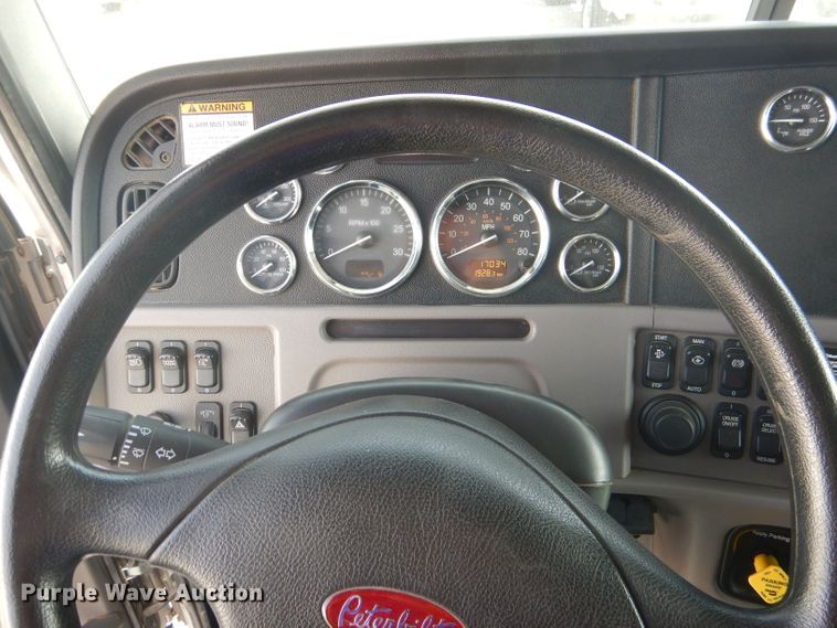 image for item DJ8964 2015 Peterbilt 365 crane truck