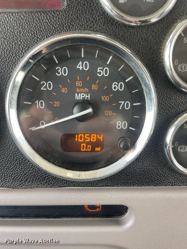 image for item DJ8964 2015 Peterbilt 365 crane truck