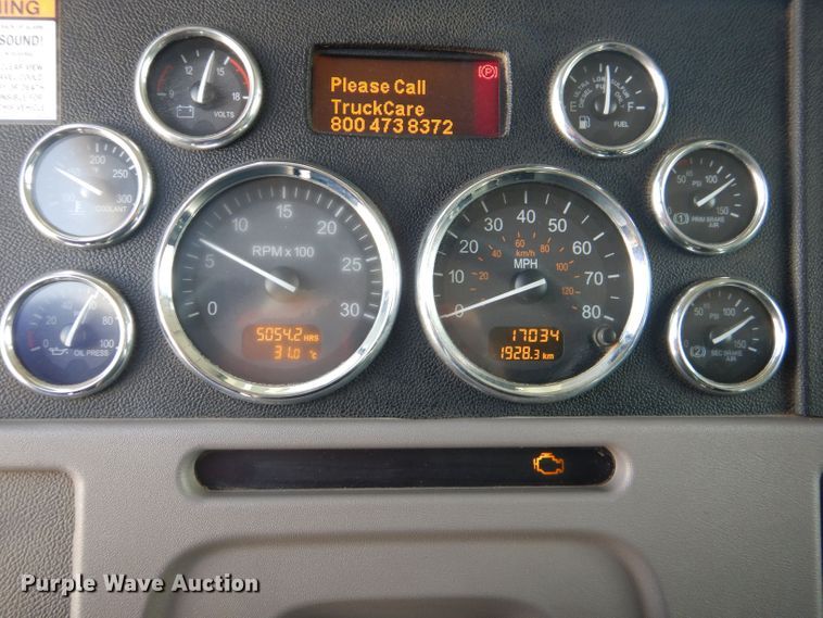 image for item DJ8964 2015 Peterbilt 365 crane truck