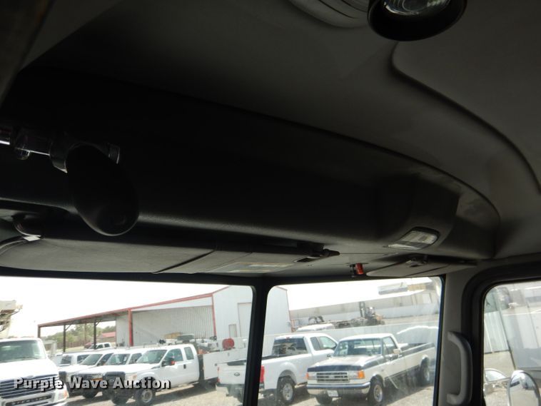 image for item DJ8964 2015 Peterbilt 365 crane truck