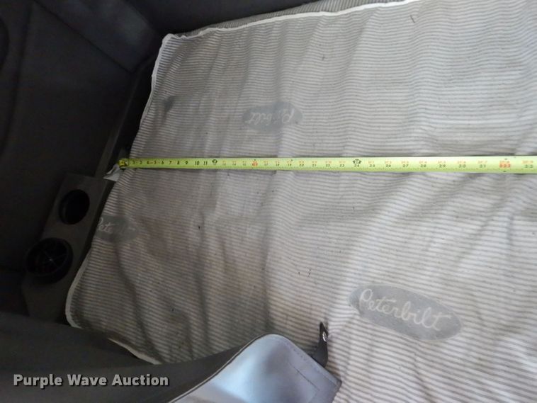 image for item DJ8964 2015 Peterbilt 365 crane truck