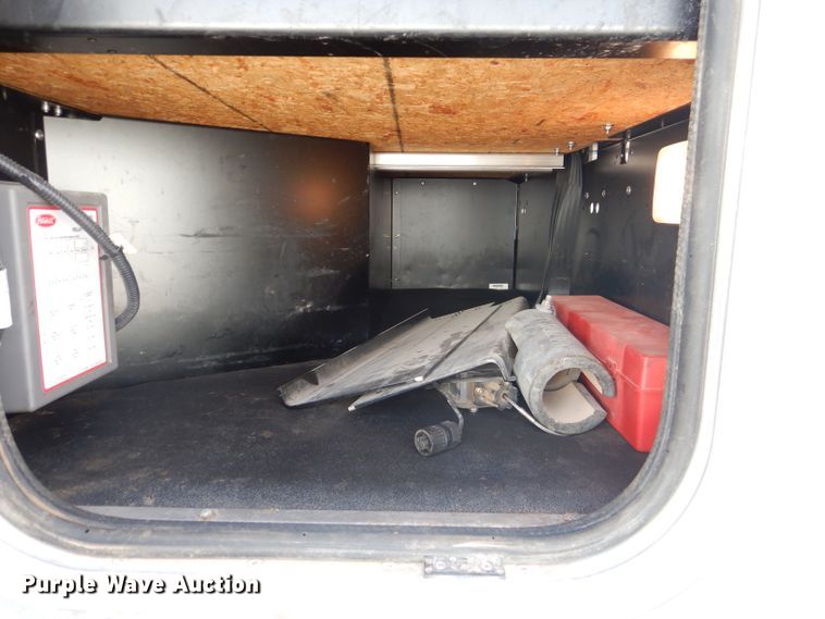 image for item DJ8964 2015 Peterbilt 365 crane truck