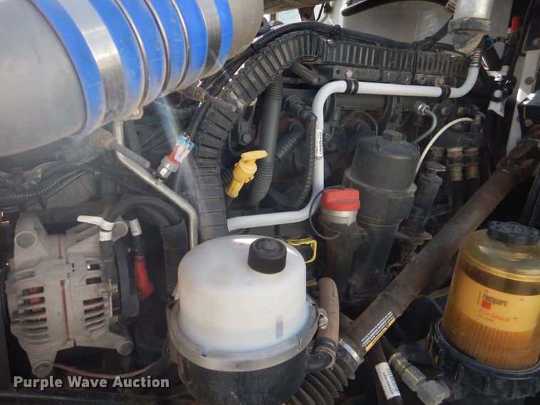 image for item DJ8964 2015 Peterbilt 365 crane truck