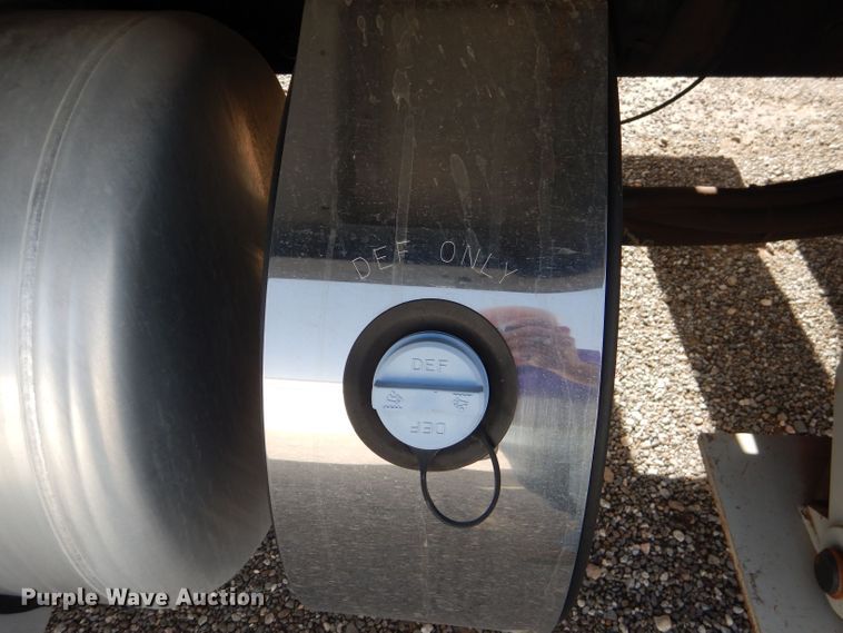 image for item DJ8964 2015 Peterbilt 365 crane truck