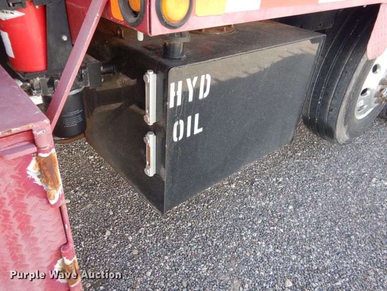 image for item DJ8964 2015 Peterbilt 365 crane truck