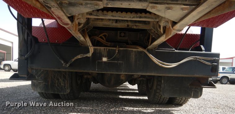 image for item DJ8964 2015 Peterbilt 365 crane truck