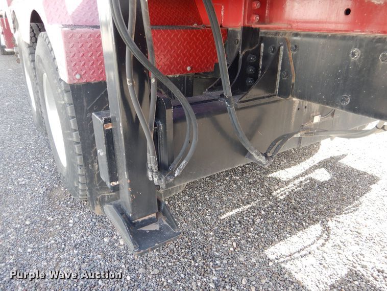 image for item DJ8964 2015 Peterbilt 365 crane truck