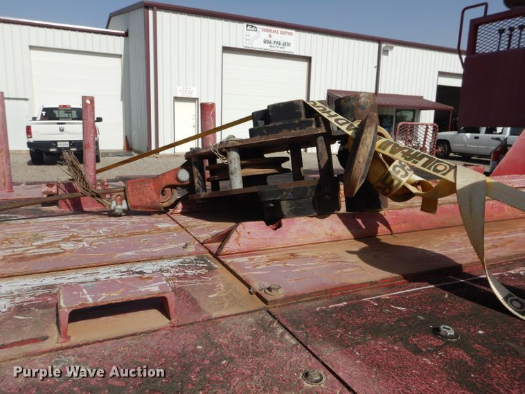 image for item DJ8964 2015 Peterbilt 365 crane truck