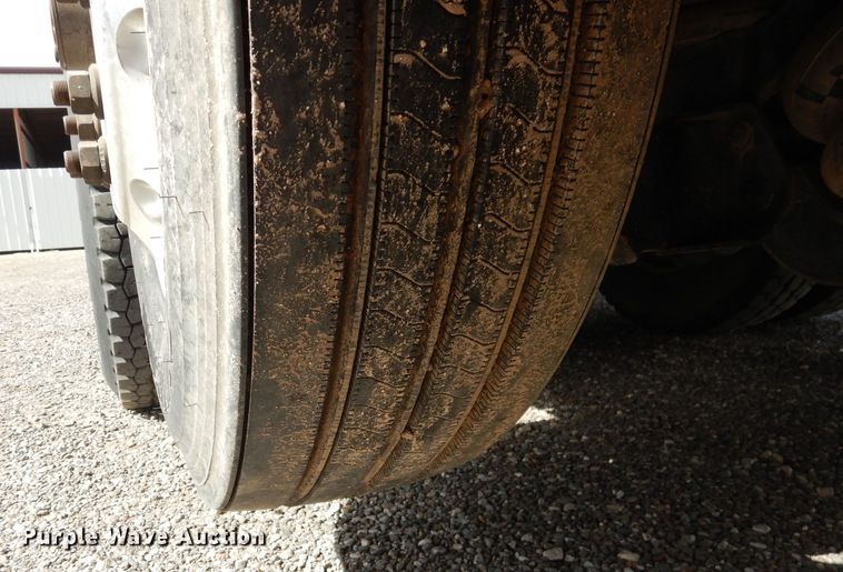 image for item DJ8964 2015 Peterbilt 365 crane truck