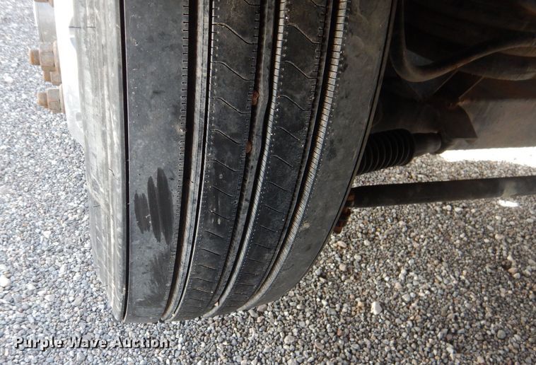 image for item DJ8964 2015 Peterbilt 365 crane truck