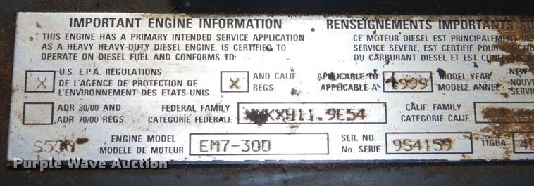 image for item DK0479 2000 Mack RD690S  semi truck