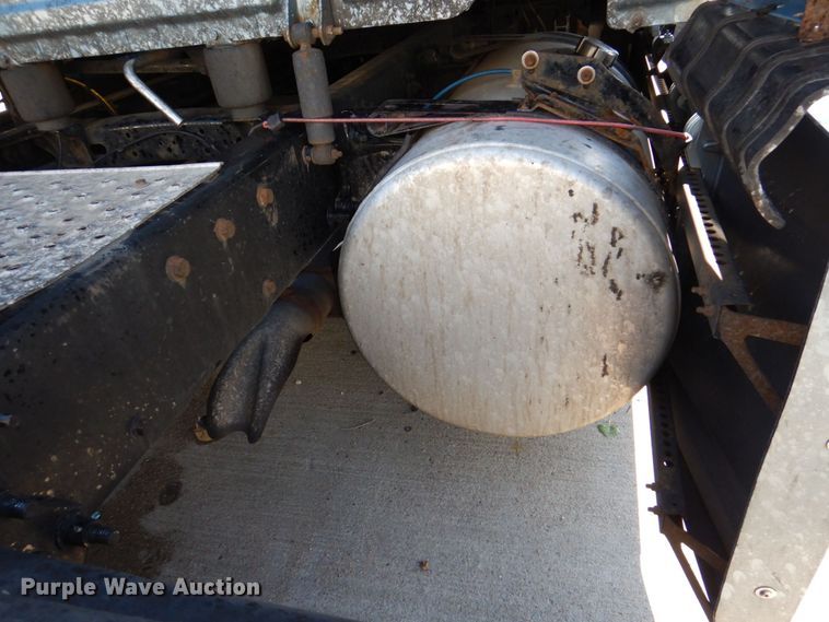 image for item DK0490 2016 Freightliner Cascadia 125  semi truck