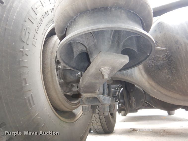 image for item DK0490 2016 Freightliner Cascadia 125  semi truck