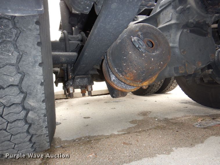 image for item DK0490 2016 Freightliner Cascadia 125  semi truck