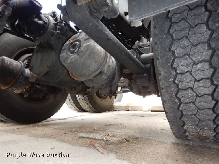 image for item DK0490 2016 Freightliner Cascadia 125  semi truck