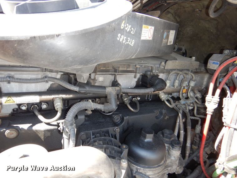 image for item DK0490 2016 Freightliner Cascadia 125  semi truck