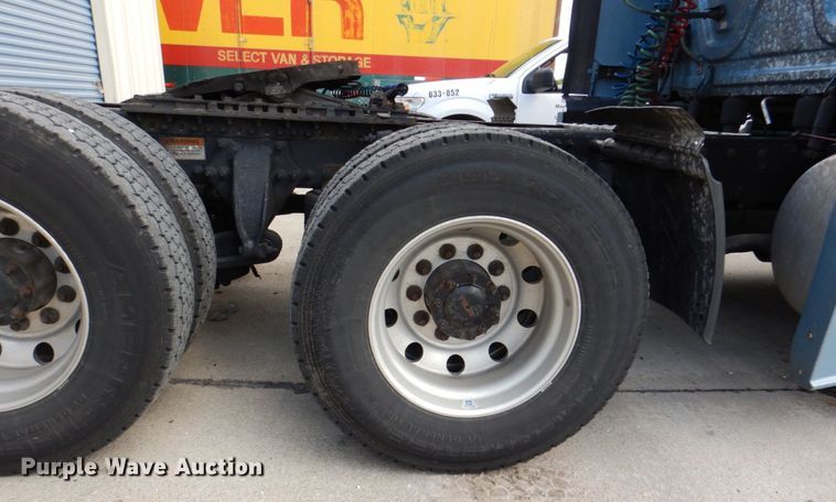 image for item DK0490 2016 Freightliner Cascadia 125  semi truck