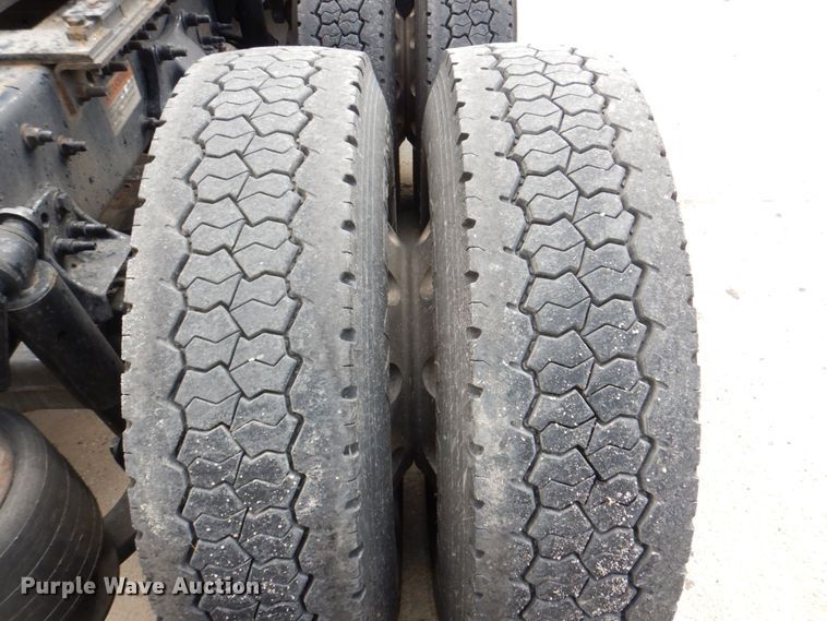 image for item DK0490 2016 Freightliner Cascadia 125  semi truck